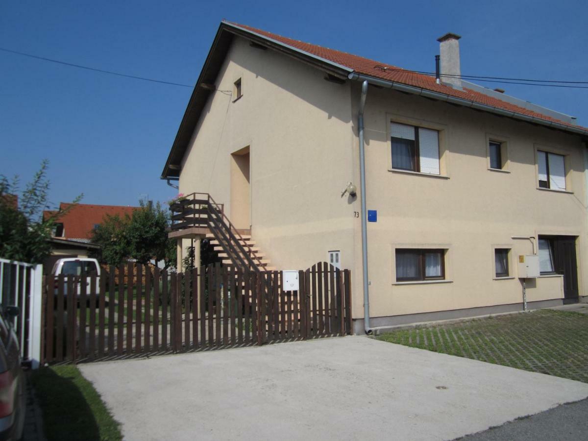 Apartman Tim Osijek Eksteriør billede